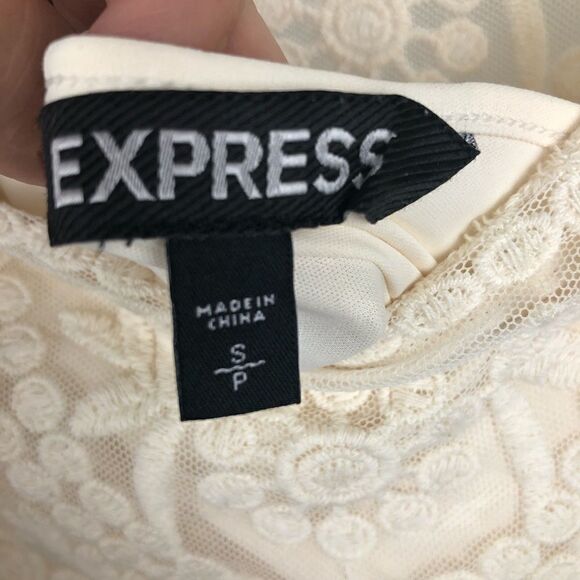 Express lace mini dress - Picture 7 of 8